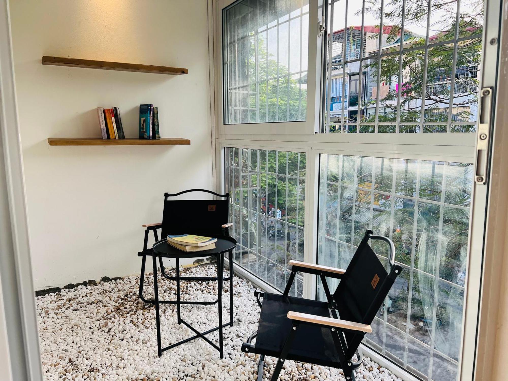 Căn hộ Sunny Old Quarter Near Train Street - Big Balcony, Kitchen- Self Check-in