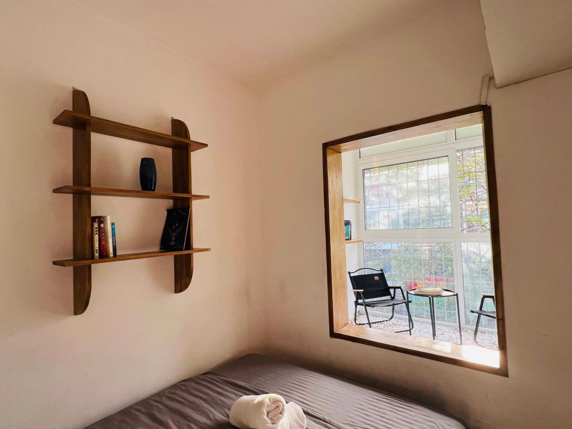 Căn hộ Sunny Old Quarter Near Train Street - Big Balcony, Kitchen- Self Check-in *